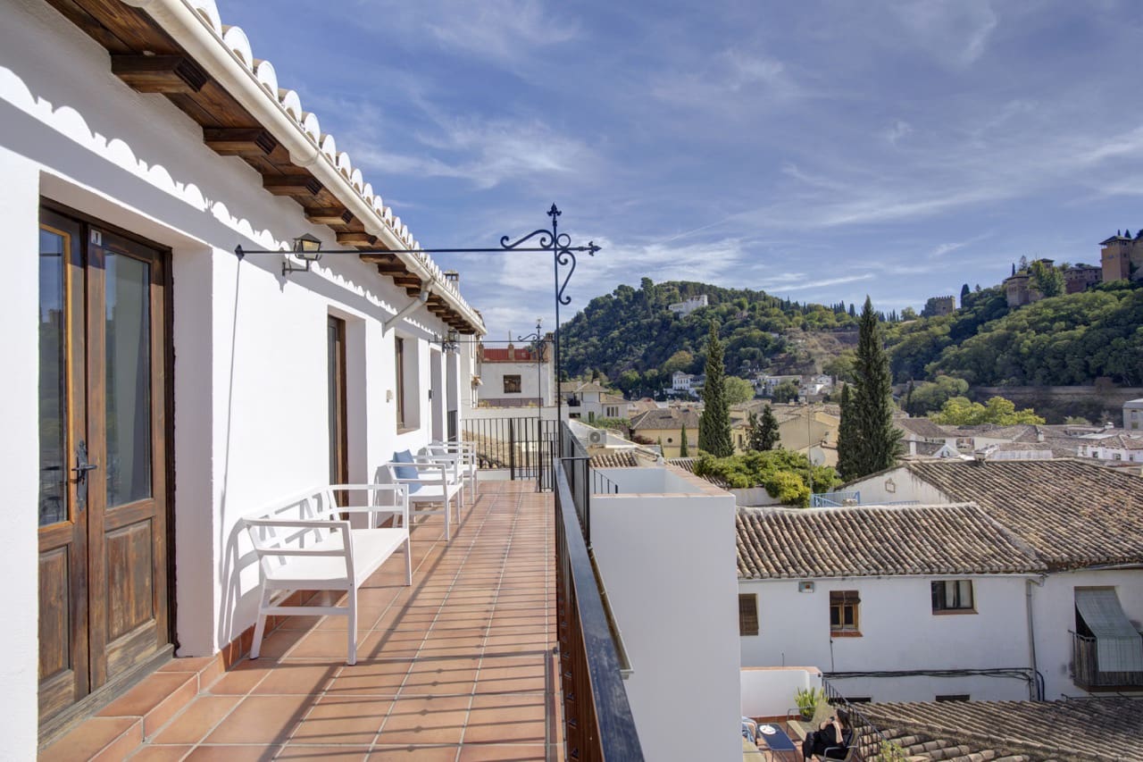 10 soveværelse Virksomhed til salg i Granada by - € 1.600.000 (Ref: 9393479)