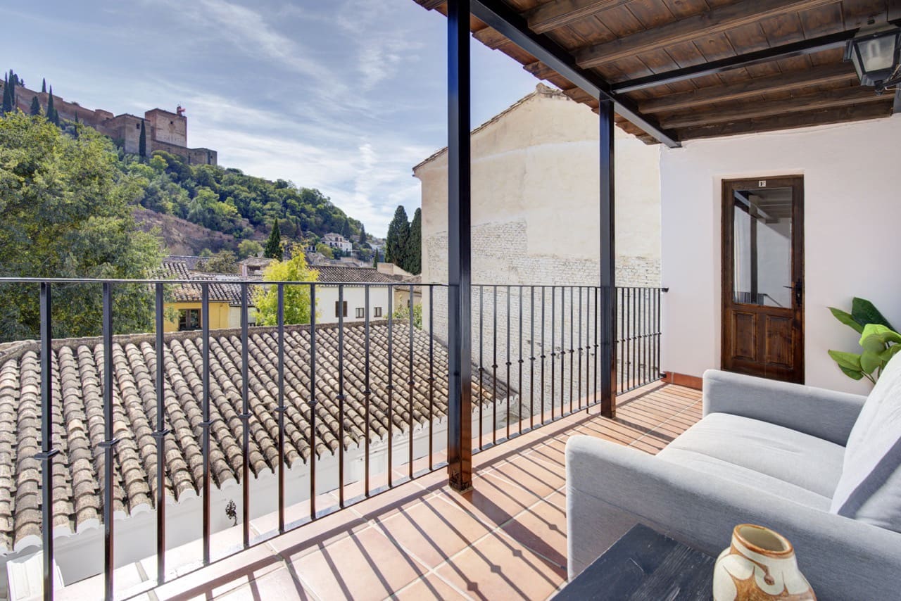 10 soveværelse Virksomhed til salg i Granada by - € 1.600.000 (Ref: 9393479)