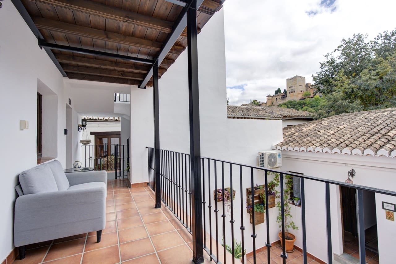 10 soveværelse Virksomhed til salg i Granada by - € 1.600.000 (Ref: 9393479)