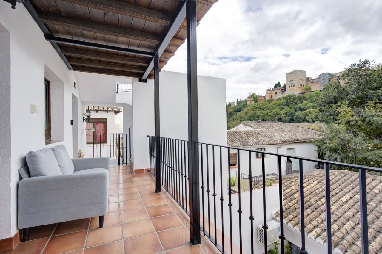 10 soveværelse Virksomhed til salg i Granada by - € 1.600.000 (Ref: 9393479)