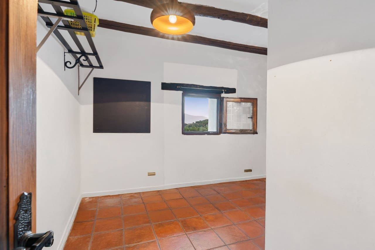 4 soveværelse Byhus til salg i La Taha - € 99.900 (Ref: 9393480)