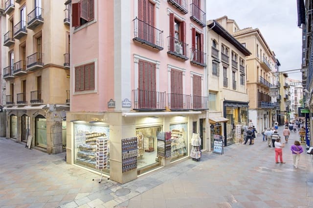 1 soveværelse Lejlighed til leje i Centro - Sagrario, Granada by - € 800 (Ref: 9395678)