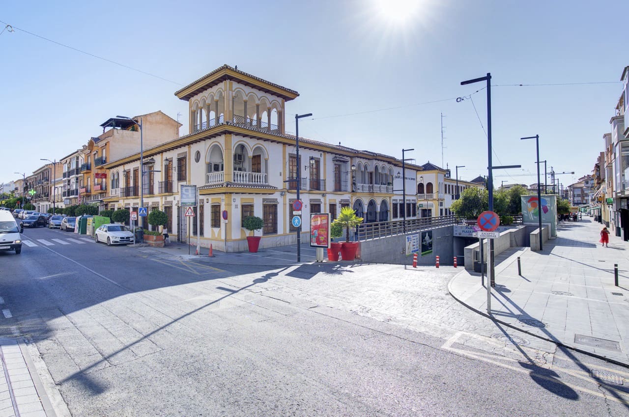 Sklep na sprzedaż w Armilla - 68 000 € (Ref: 9398062)