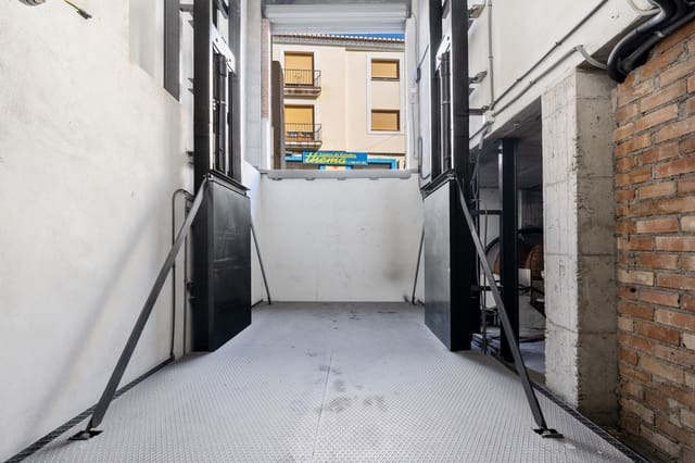 Shop for sale in Armilla - € 68,000 (Ref: 9398062)