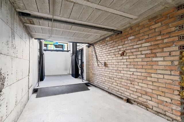 Shop for sale in Armilla - € 68,000 (Ref: 9398062)