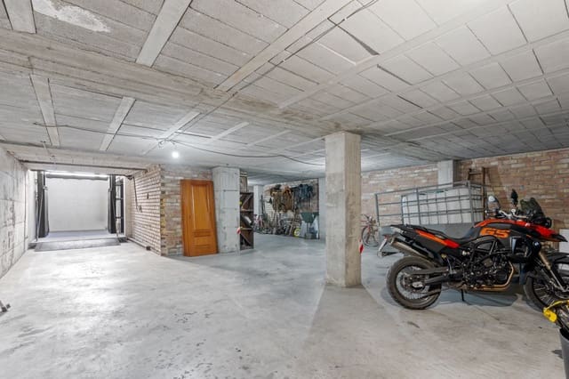 Shop for sale in Armilla - € 68,000 (Ref: 9398062)