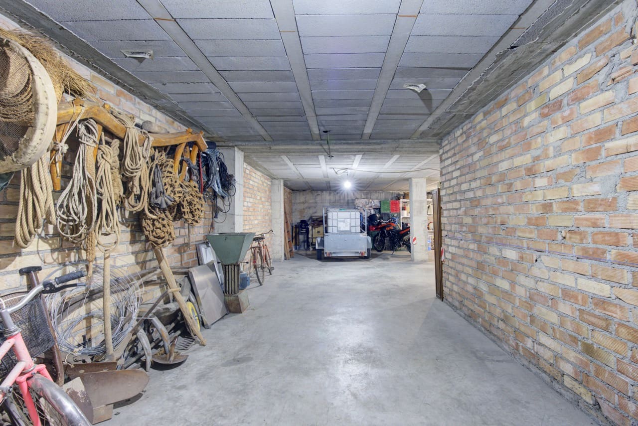 Sklep na sprzedaż w Armilla - 68 000 € (Ref: 9398062)