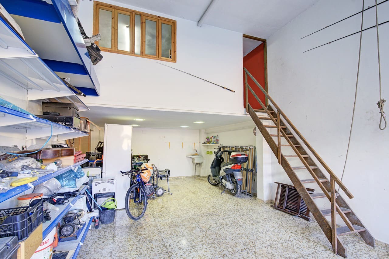 Komercyjne na sprzedaż w Miasto Grenada - 75 000 € (Ref: 9398136)