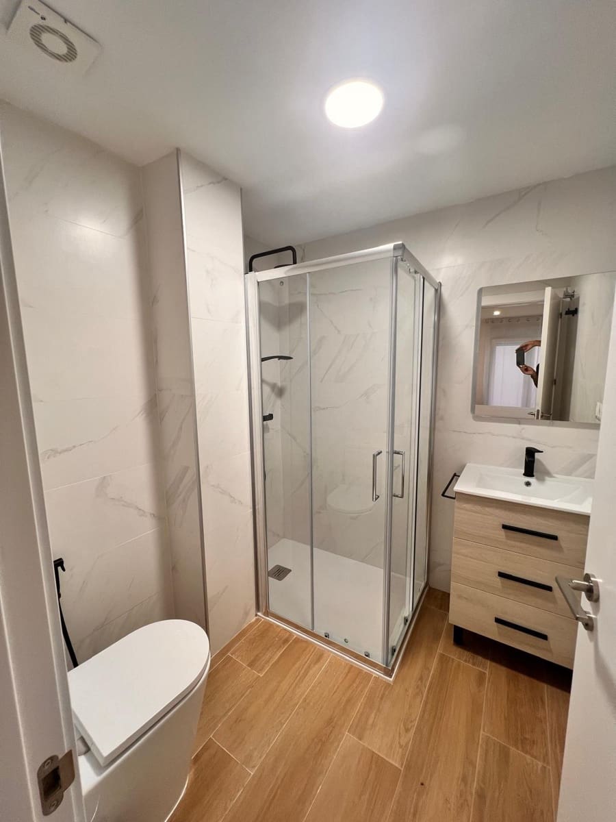 2 soveværelse Lejlighed til leje i Granada by - € 1.100 (Ref: 9424102)