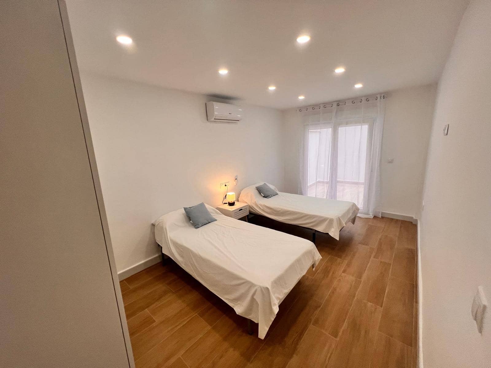 2 soveværelse Lejlighed til leje i Granada by - € 1.100 (Ref: 9424102)