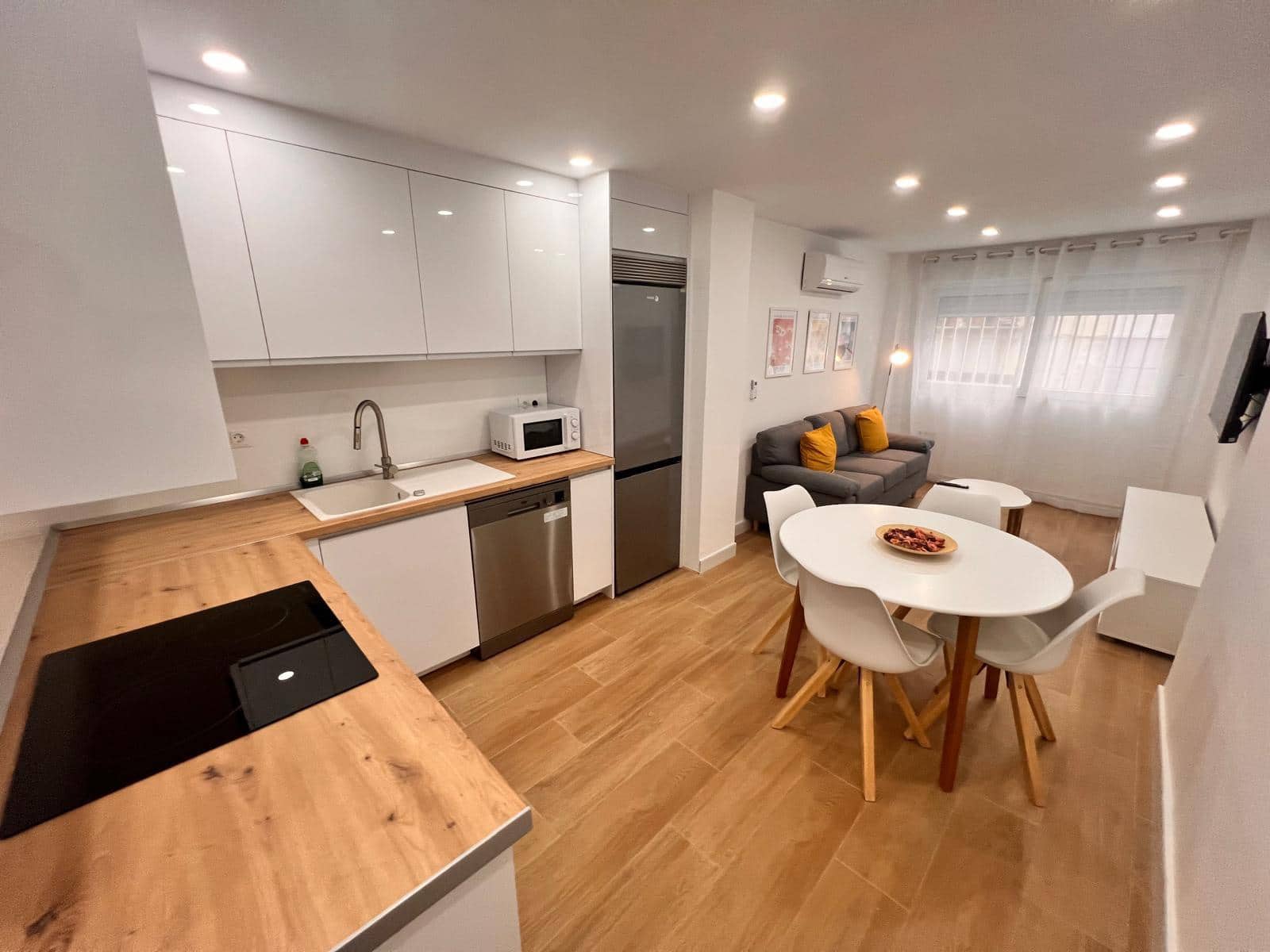 2 soveværelse Lejlighed til leje i Granada by - € 1.100 (Ref: 9424102)