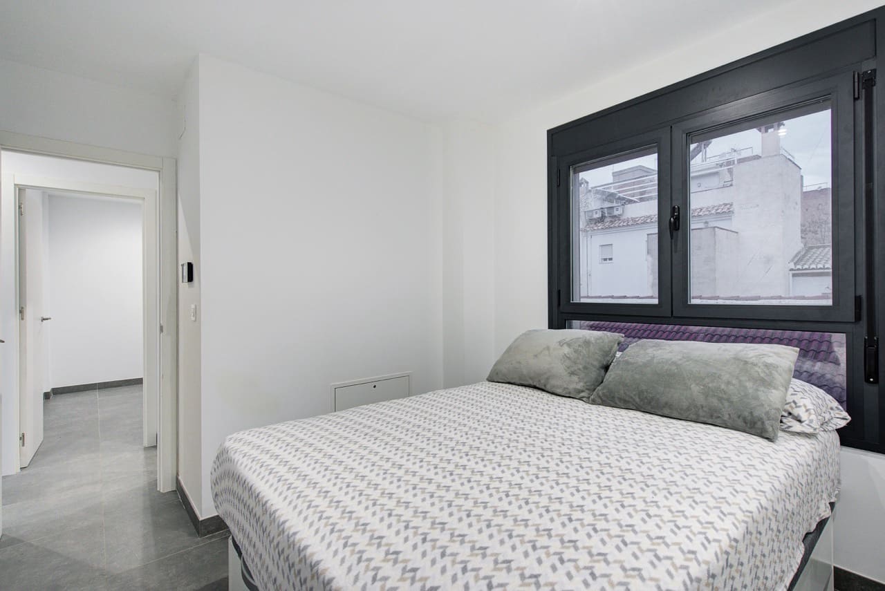 3 soveværelse Rækkehus til salg i Granada by med swimmingpool - € 375.000 (Ref: 9714371)