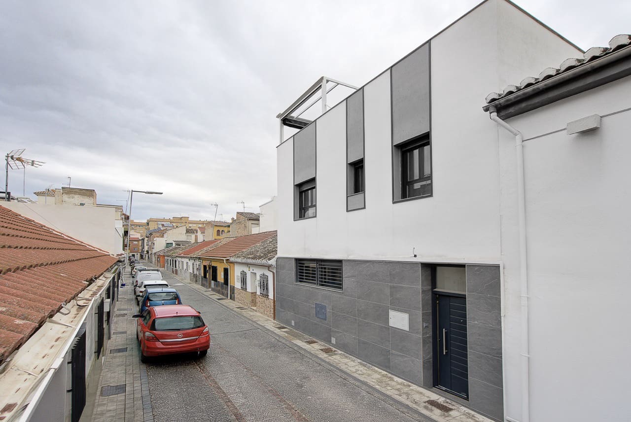 3 soveværelse Rækkehus til salg i Granada by med swimmingpool - € 375.000 (Ref: 9714371)