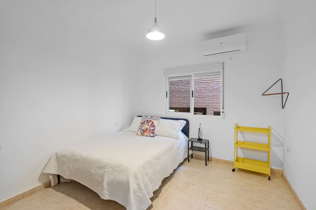 2 soverom Leilighet til salgs i Granada by - € 215 000 (Ref: 9714372)