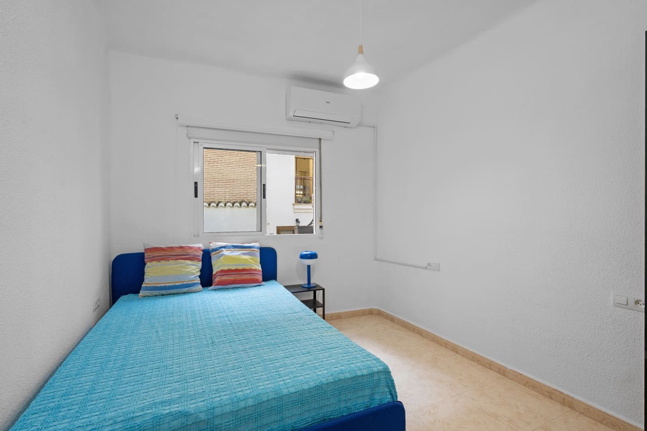 2 soverom Leilighet til salgs i Granada by - € 215 000 (Ref: 9714372)