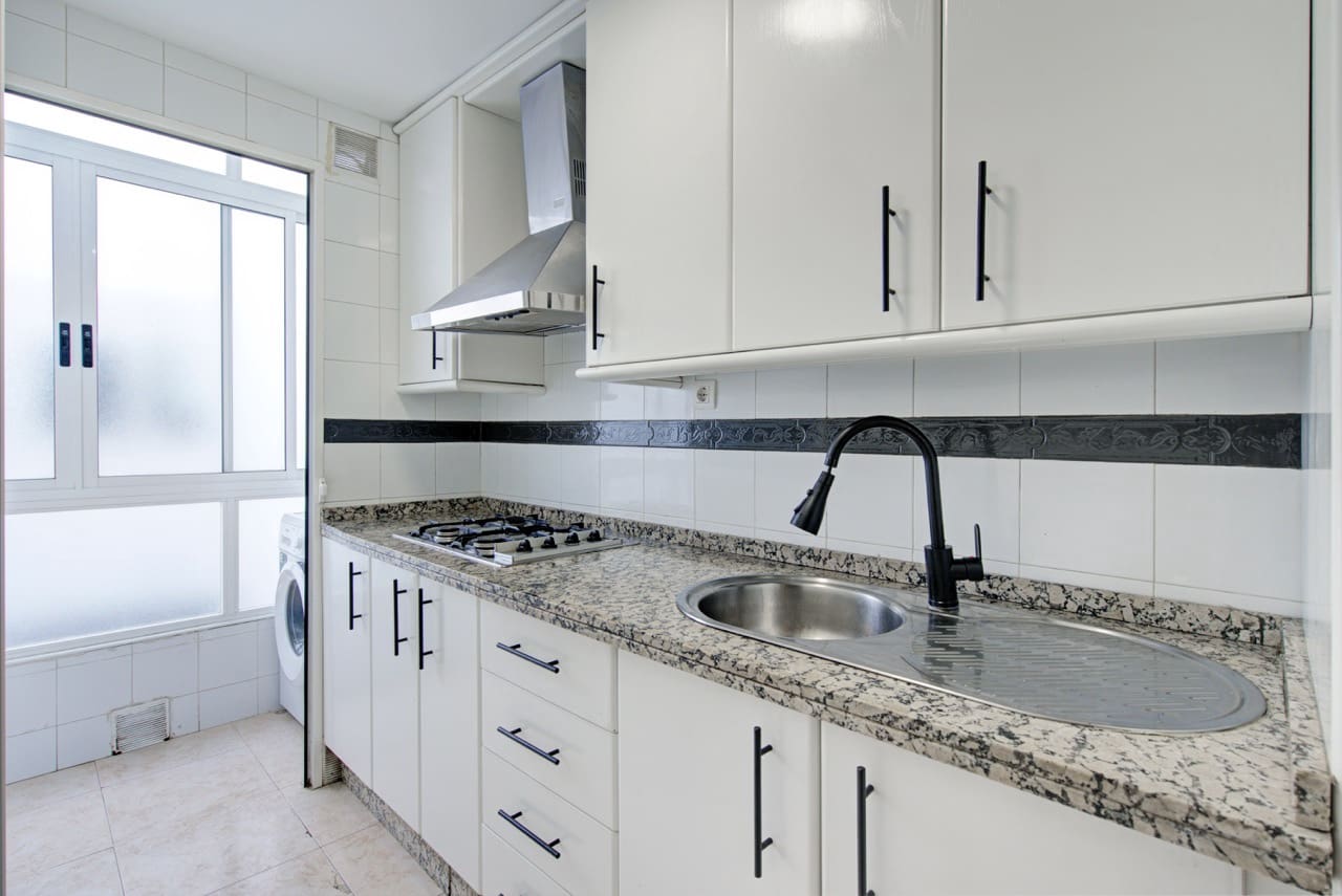 2 soverom Leilighet til salgs i Granada by - € 215 000 (Ref: 9714372)