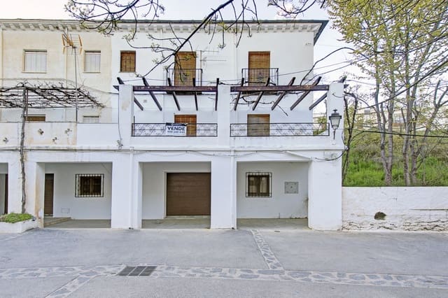 6 bedroom Townhouse for sale in La Taha with garage - € 129,900 (Ref: 9783482)