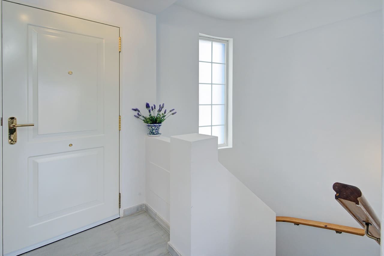 2 bedroom Terraced Villa for sale in La Herradura with garage - € 335,000 (Ref: 9950433)