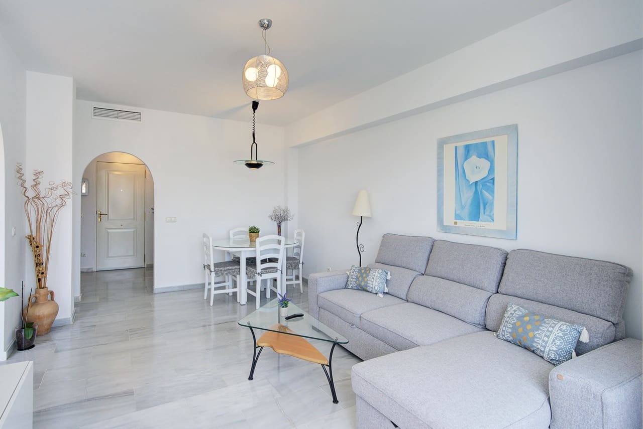 2 bedroom Terraced Villa for sale in La Herradura with garage - € 335,000 (Ref: 9950433)
