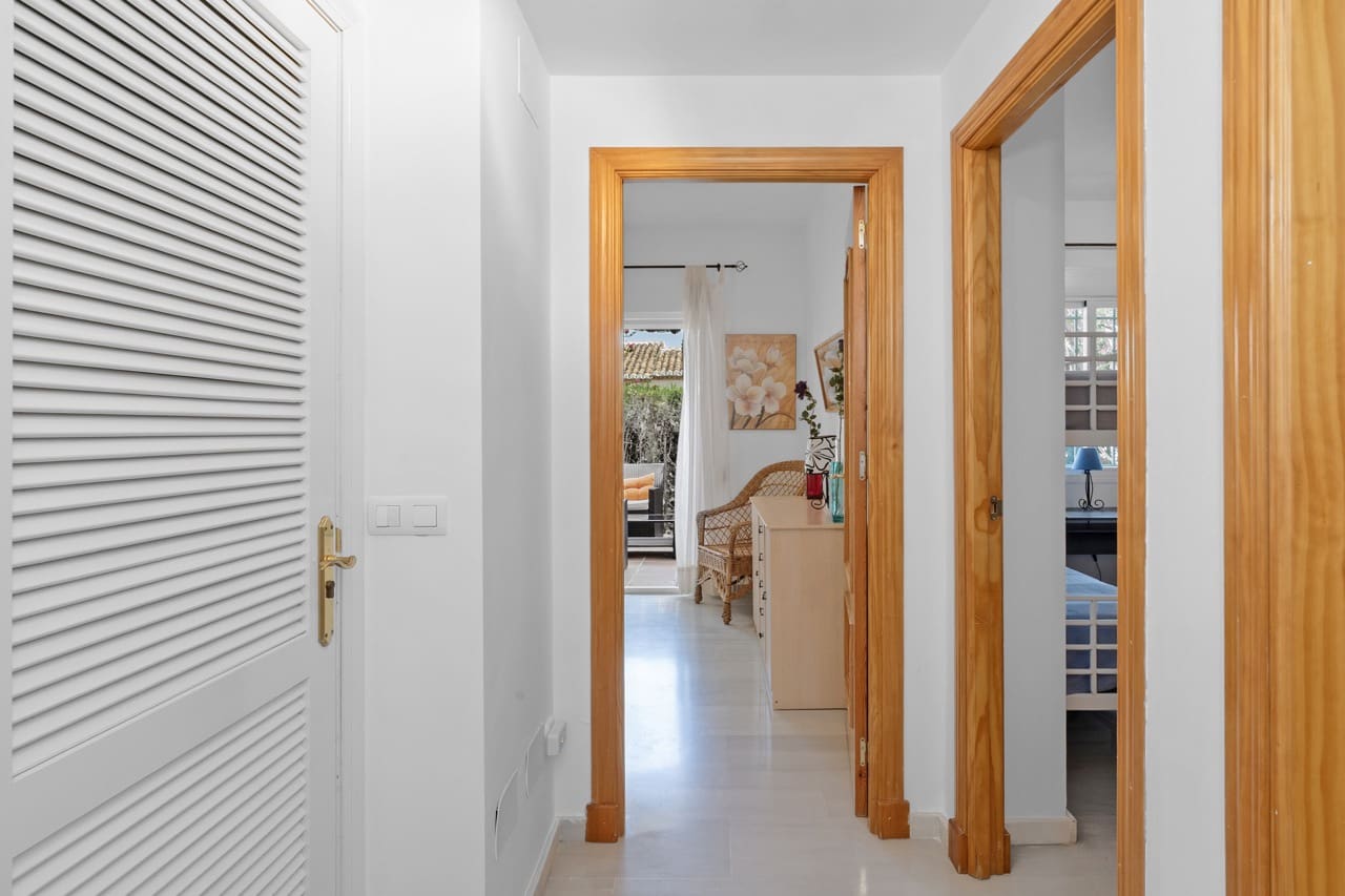2 bedroom Terraced Villa for sale in La Herradura with garage - € 335,000 (Ref: 9950433)