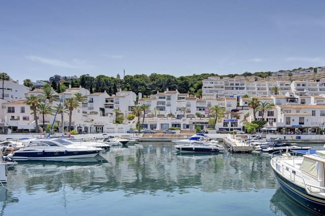 2 bedroom Terraced Villa for sale in La Herradura, Almuñécar with garage - € 335,000 (Ref: 9950433)