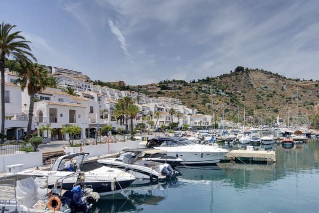2 bedroom Terraced Villa for sale in La Herradura, Almuñécar with garage - € 335,000 (Ref: 9950433)