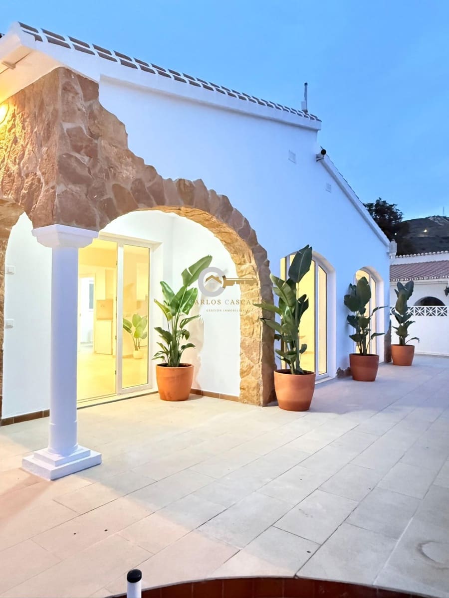 Chalet de 4 habitaciones en El Peñoncillo en venta con piscina - 450.000 € (Ref: 9446760)