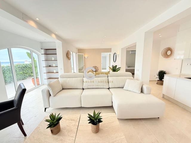 Chalet de 4 habitaciones en El Peñoncillo, Torrox en venta con piscina - 450.000 € (Ref: 9446760)