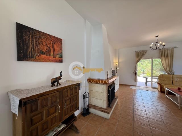 3 chambre Finca/Maison de Campagne à vendre à Cómpeta avec piscine garage - 329 900 € (Ref: 9446761)