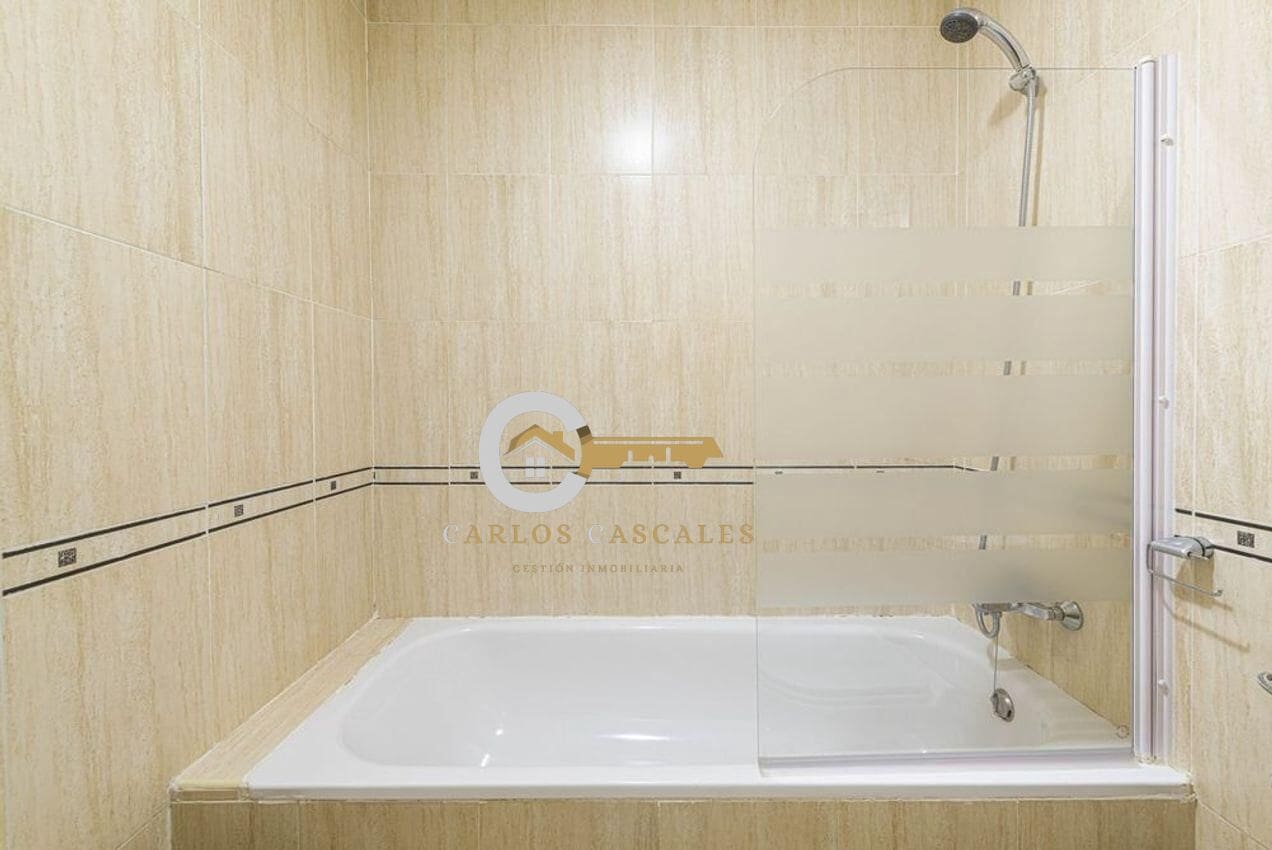 Piso de 2 habitaciones en Rincón de la Victoria en venta - 360.000 € (Ref: 9446766)