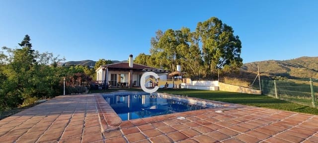 2 makuuhuone Maalaistalo myytävänä paikassa Vélez-Málaga mukana uima-altaan - 505 000 € (Ref: 9446769)