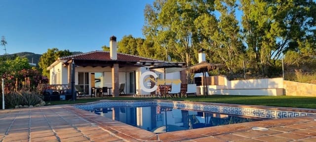 2 slaapkamer Finca/Landhuis te koop in Vélez-Málaga met zwembad - € 505.000 (Ref: 9446769)