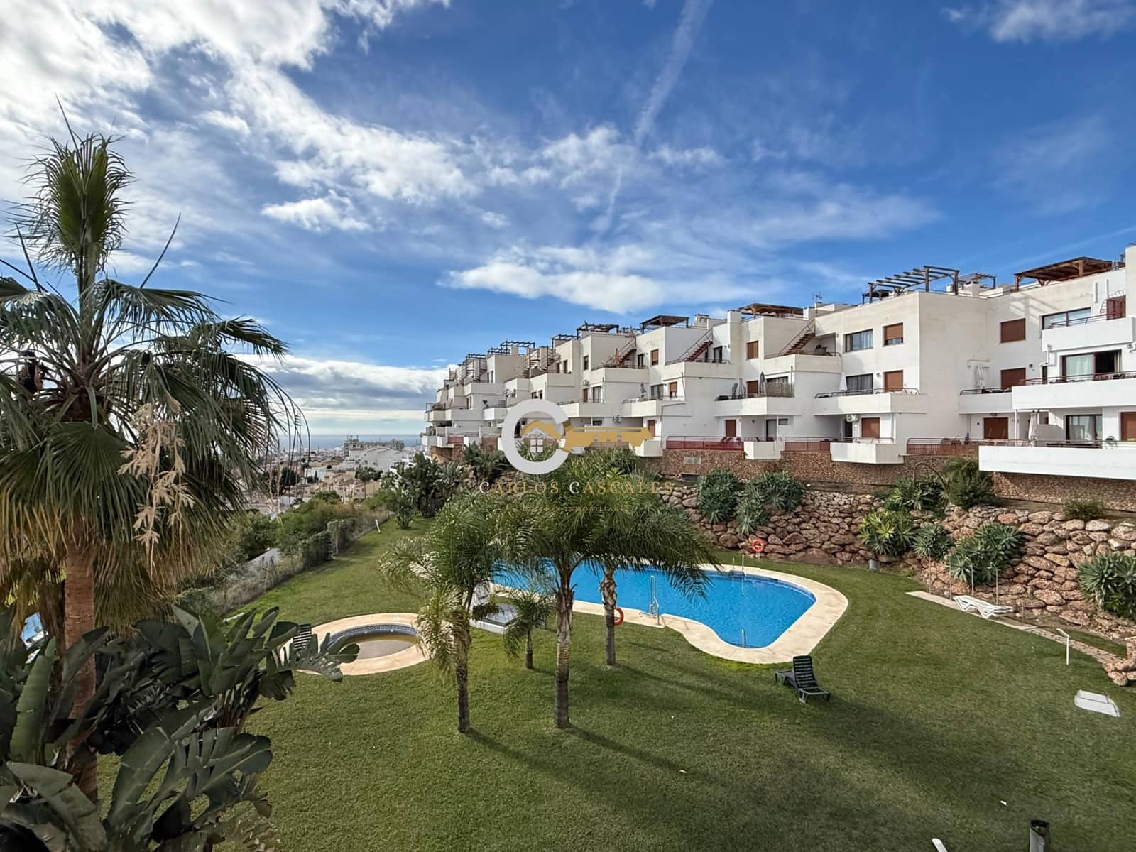 2 slaapkamer Flat te koop in Nerja met zwembad garage - € 320.000 (Ref: 9446776)