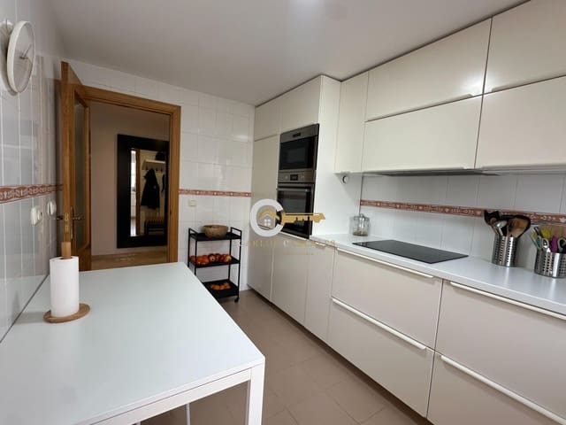 Piso de 3 habitaciones en Caleta de Vélez, Vélez-Málaga en venta con piscina - 363.000 € (Ref: 9524502)