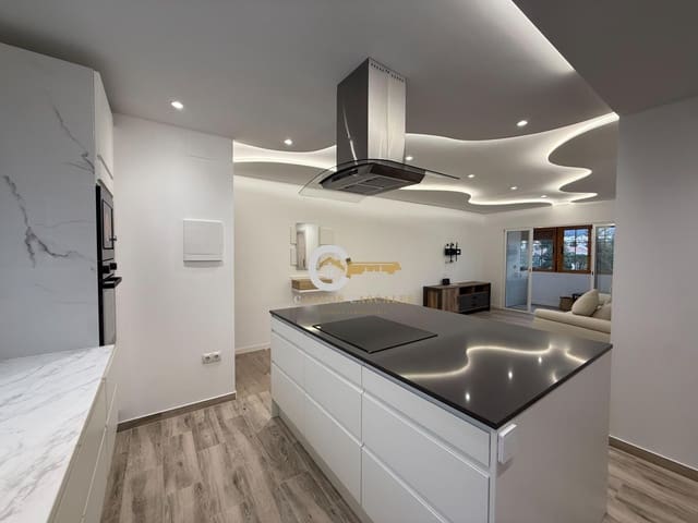 Piso de 2 habitaciones en Vélez-Málaga en venta - 243.500 € (Ref: 9608233)