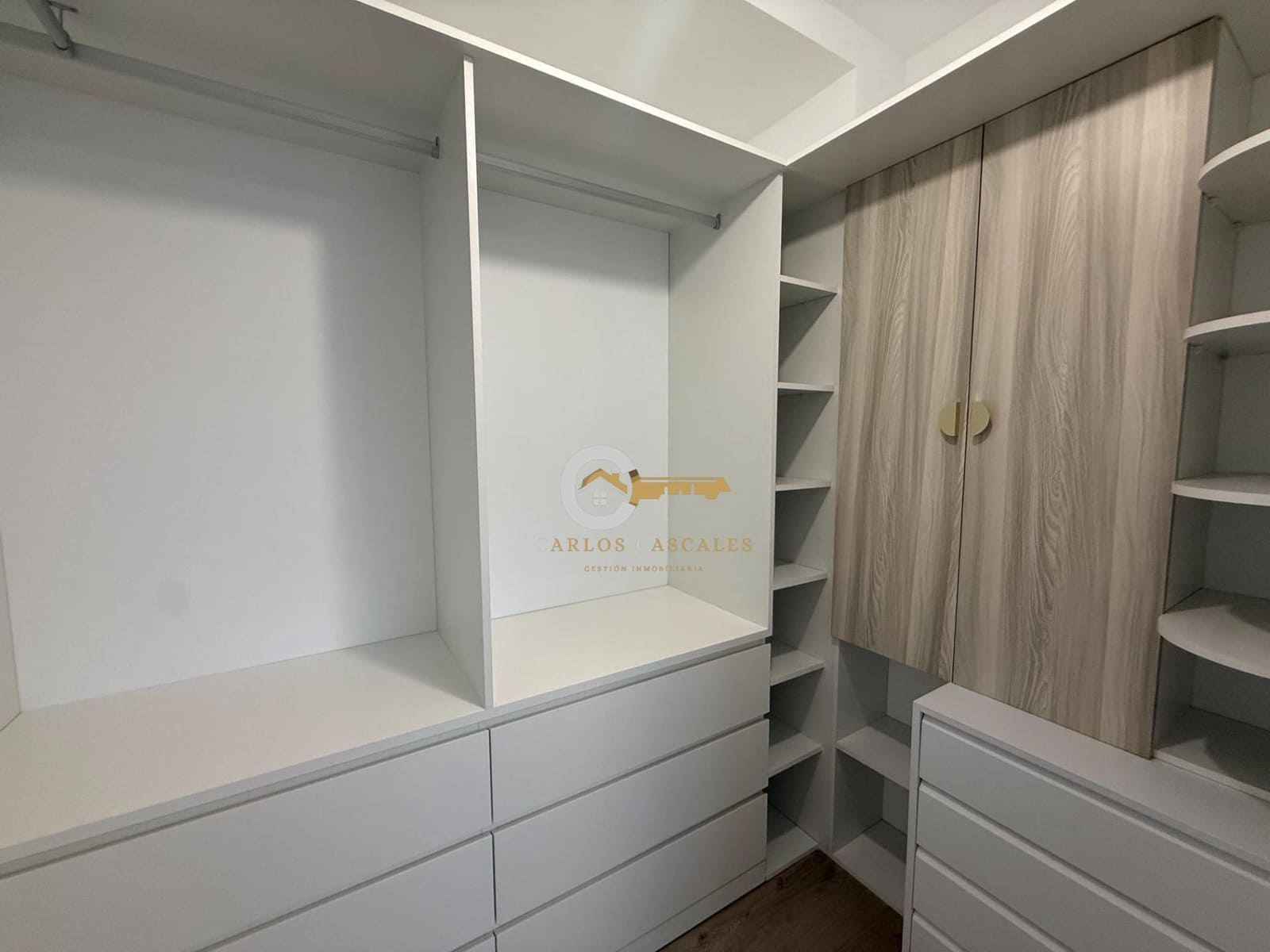 2 bedroom Flat for sale in Velez-Malaga - € 243,500 (Ref: 9608233)