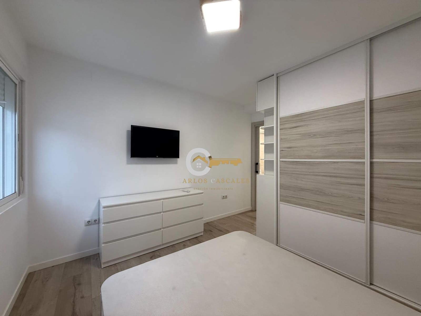 2 bedroom Flat for sale in Velez-Malaga - € 243,500 (Ref: 9608233)