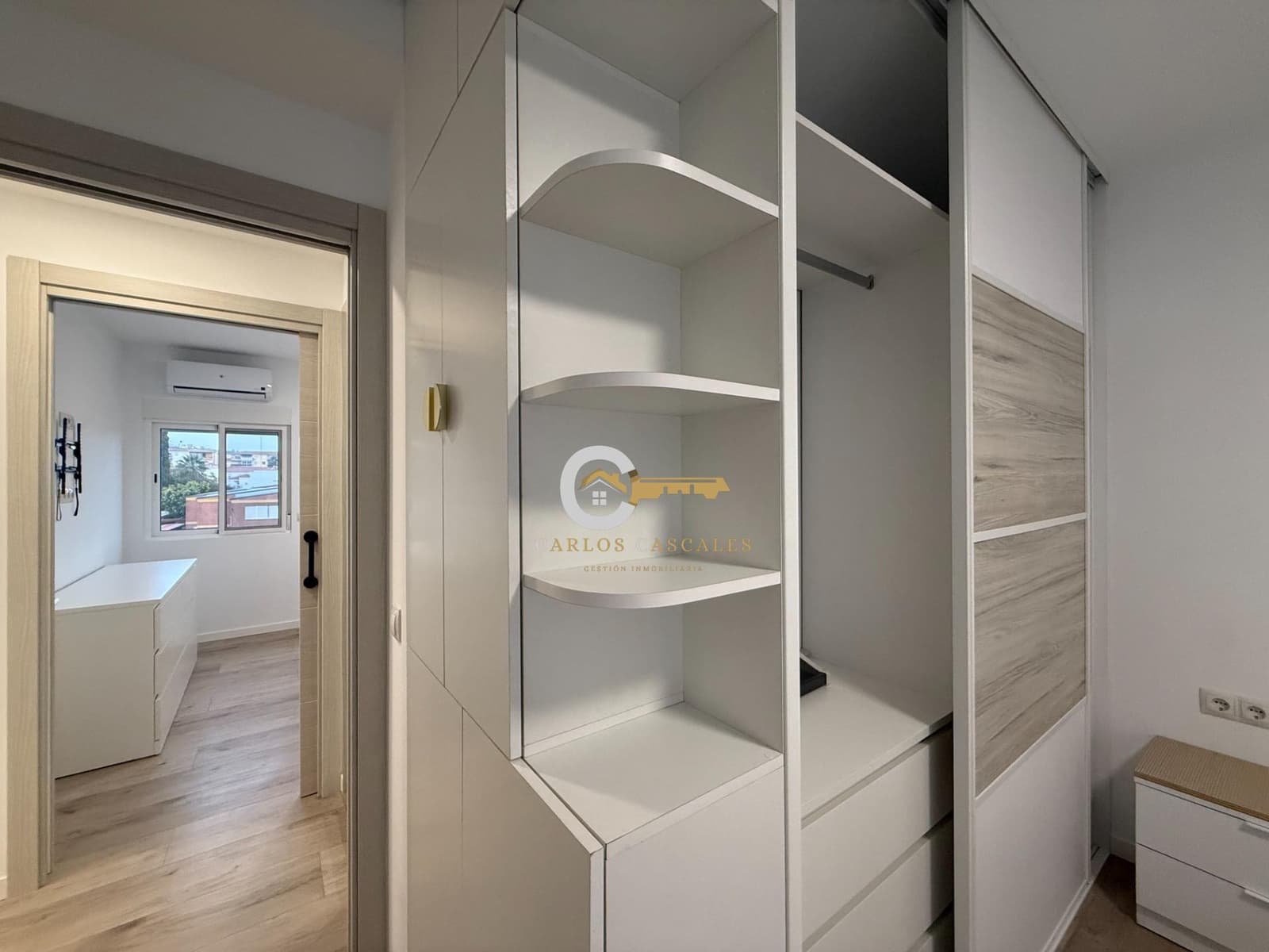 2 bedroom Flat for sale in Velez-Malaga - € 243,500 (Ref: 9608233)