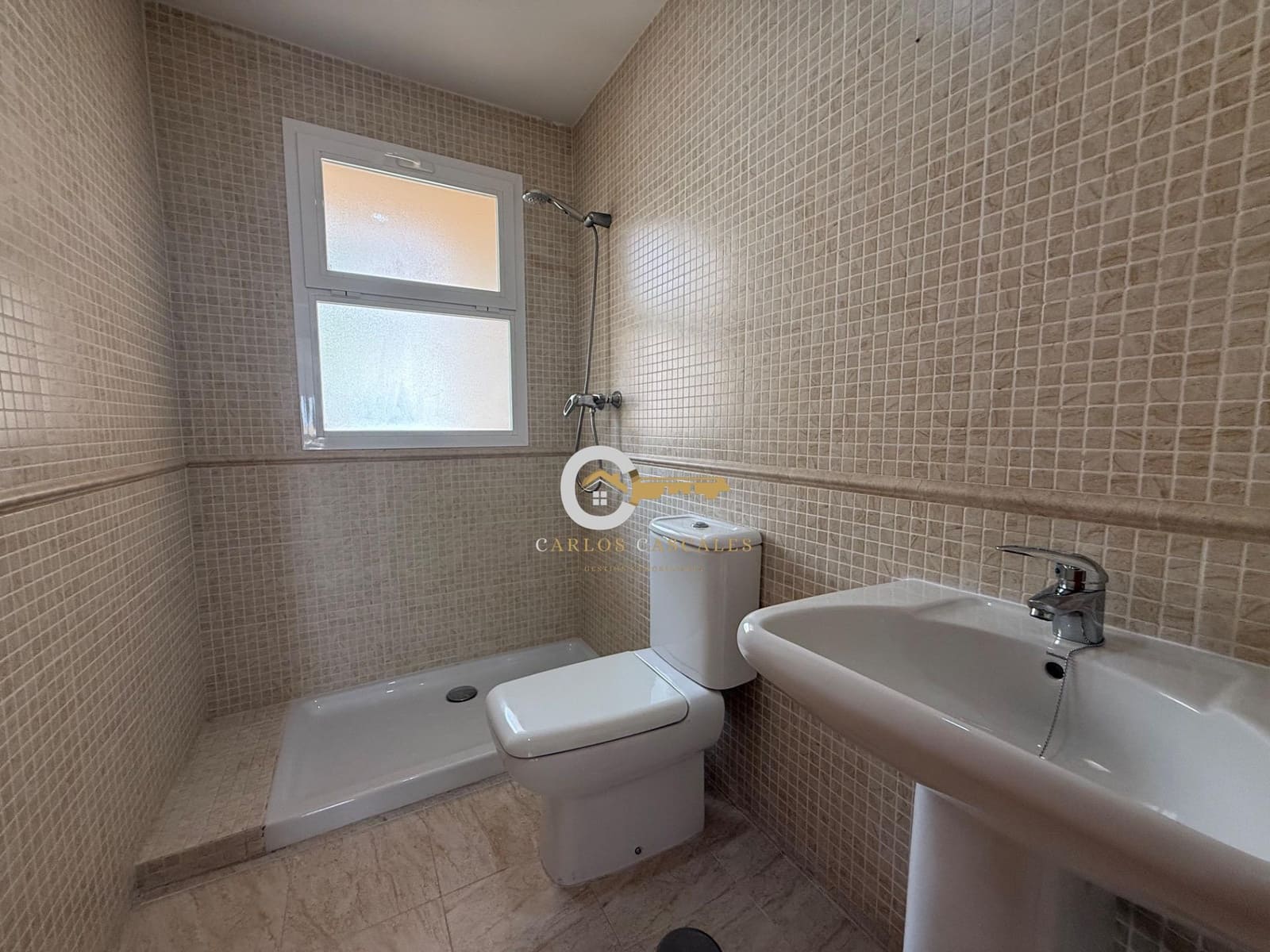 3 bedroom Flat for sale in Caleta de Velez with pool - € 350,000 (Ref: 9625903)