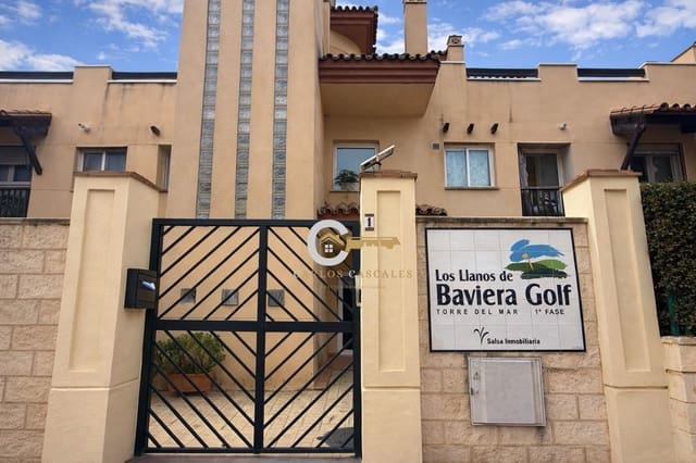 Piso de 3 habitaciones en Caleta de Vélez, Vélez-Málaga en venta con piscina - 349.900 € (Ref: 9625903)