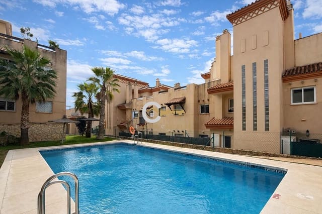 Piso de 3 habitaciones en Caleta de Vélez, Vélez-Málaga en venta con piscina - 349.900 € (Ref: 9625903)
