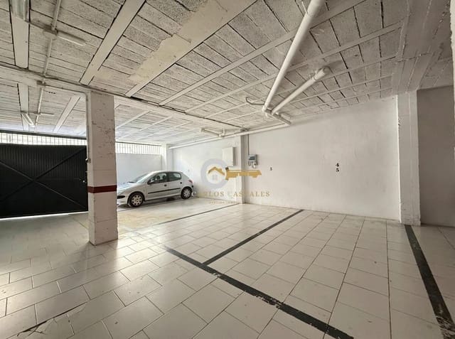 Commercial for sale in Vélez-Málaga - € 120,000 (Ref: 9696294)