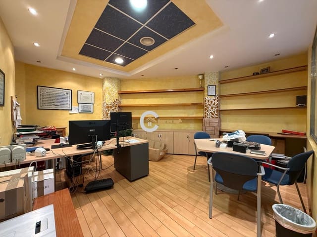 Commercial for sale in Vélez-Málaga - € 120,000 (Ref: 9696294)