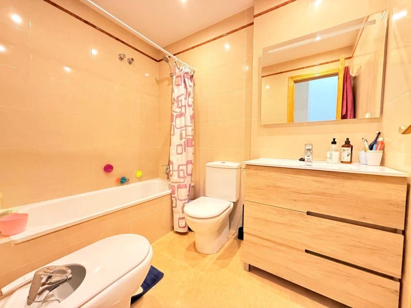 4 sypialnia Willa na sprzedaż w Velez-Malaga - 320 000 € (Ref: 9784338)