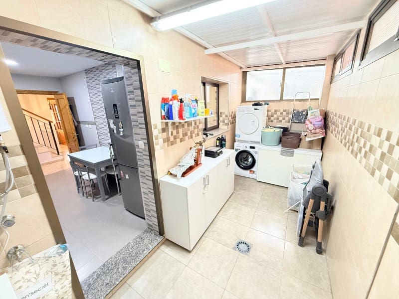 4 sypialnia Willa na sprzedaż w Velez-Malaga - 320 000 € (Ref: 9784338)