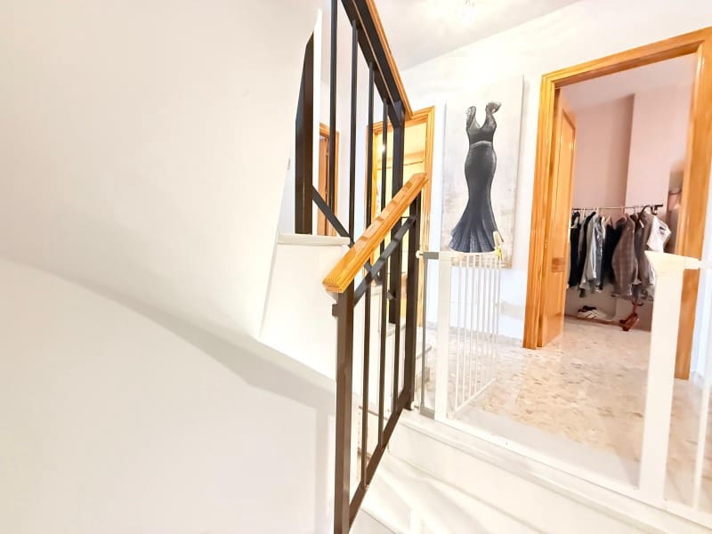 4 sypialnia Willa na sprzedaż w Velez-Malaga - 320 000 € (Ref: 9784338)