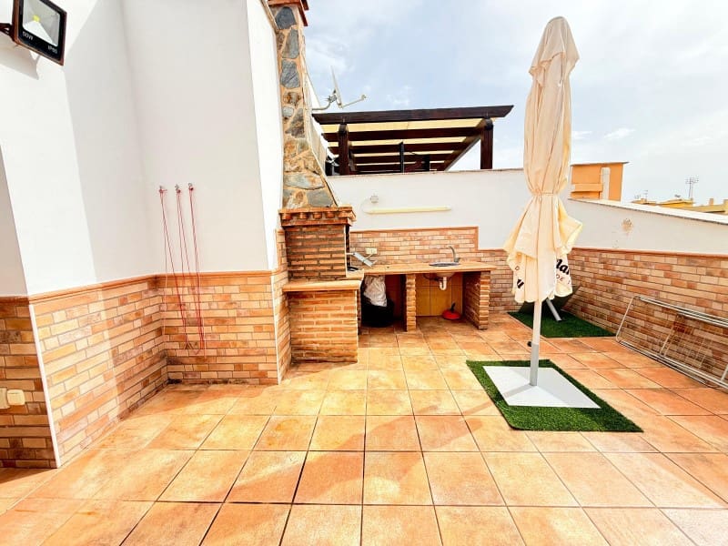 4 sypialnia Willa na sprzedaż w Velez-Malaga - 320 000 € (Ref: 9784338)