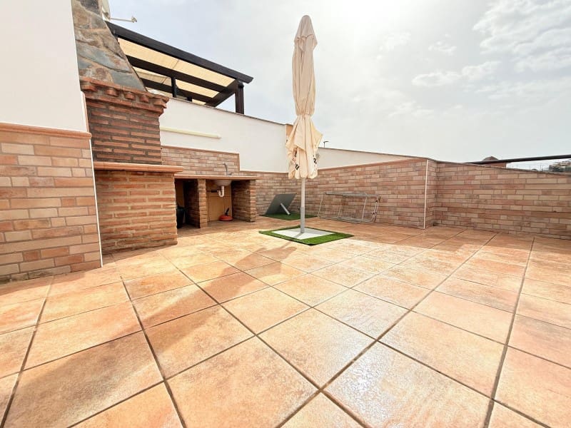 4 sypialnia Willa na sprzedaż w Velez-Malaga - 320 000 € (Ref: 9784338)