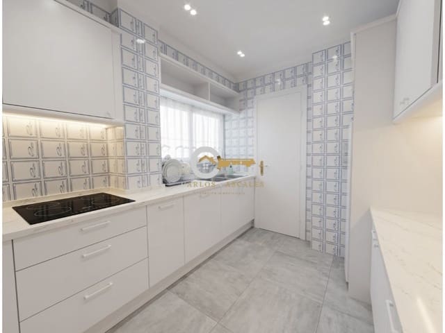 3 soveværelse Lejlighed til salg i Torre del Mar, Vélez-Málaga - € 250.000 (Ref: 9790959)