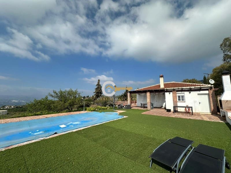 2 bedroom Finca/Country House for sale in Velez-Malaga with pool - € 505,000 (Ref: 9790962)